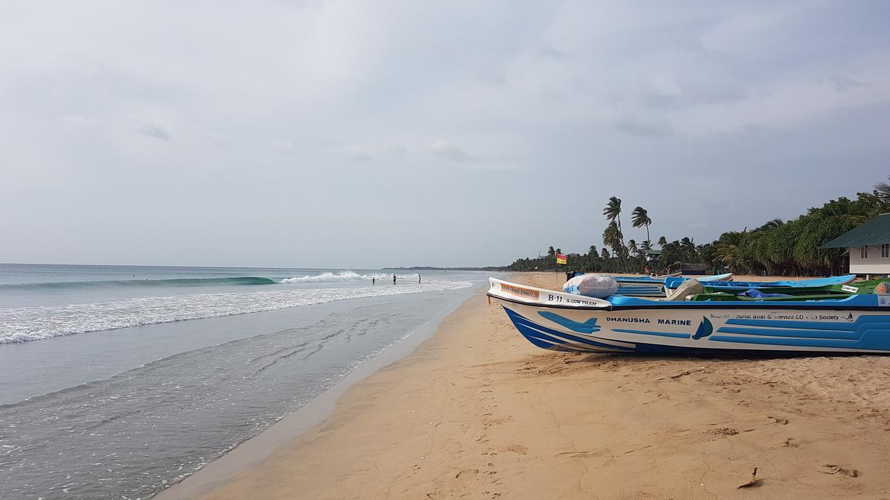 Luna Beach Hotel Nilaveli Bagian luar foto