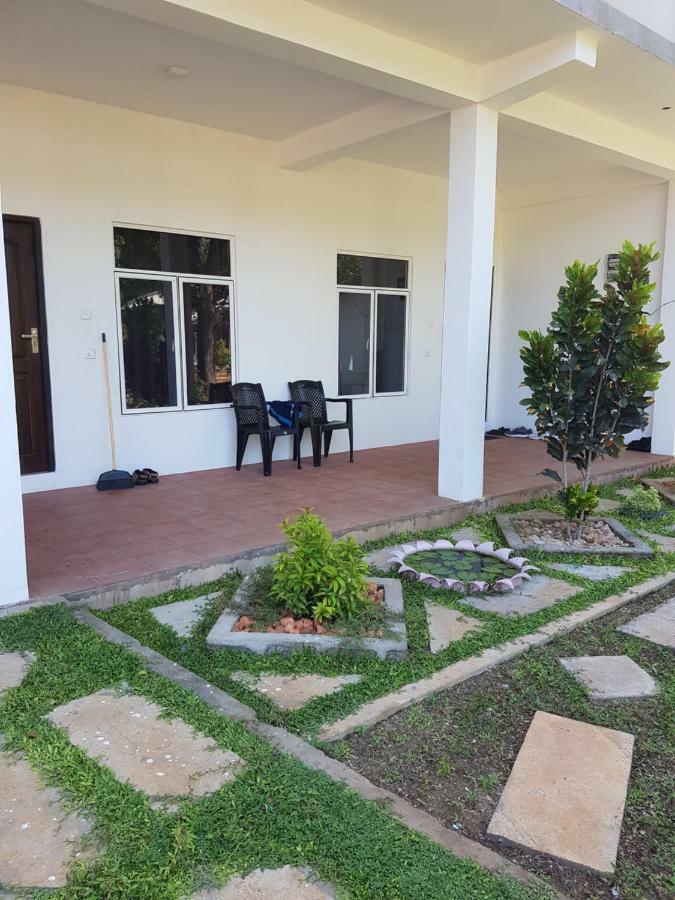 Luna Beach Hotel Nilaveli Bagian luar foto